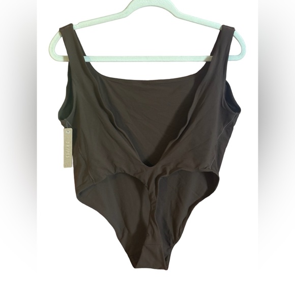 NWT Skims Fits Everybody High Cut Body Suit Sz 3X Color Cocoa - Picture 4 of 10